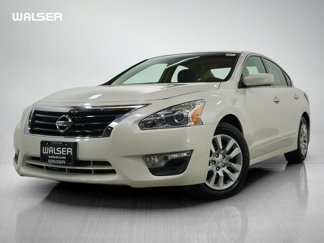 Used 2014 Nissan Altima 2.5 S w/ Display Audio Package image 1