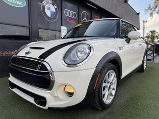 Used 2016 MINI Cooper S image 1