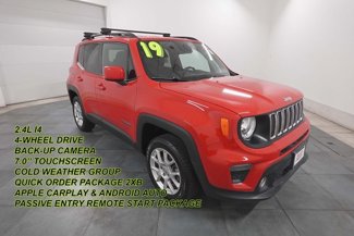 Used 2019 Jeep Renegade Latitude w/ Cold Weather Group image 1