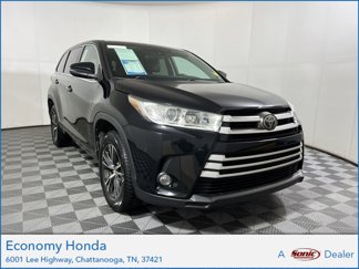 Used 2017 Toyota Highlander Plus image 1