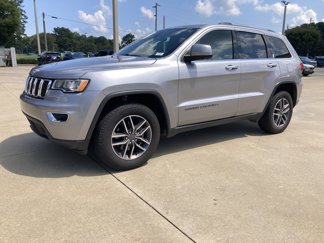 Used 2019 Jeep Grand Cherokee Laredo w/ Laredo X Package image 1
