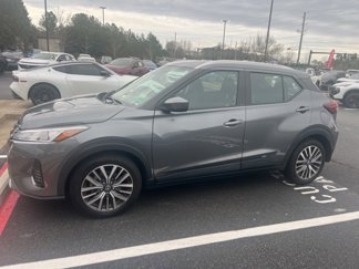 Certified 2021 Nissan Kicks SV image 1
