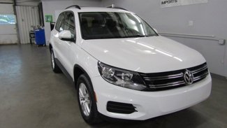 Used 2017 Volkswagen Tiguan S image 1
