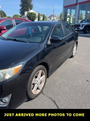 Used 2012 Toyota Camry SE image 1