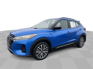 Used 2021 Nissan Kicks SR image 1