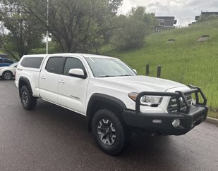 Used 2017 Toyota Tacoma TRD Off-Road image 1