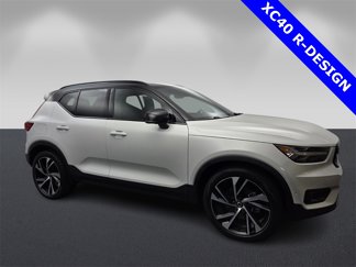 Used 2022 Volvo XC40 T5 R-Design w/ Advanced Package video 1