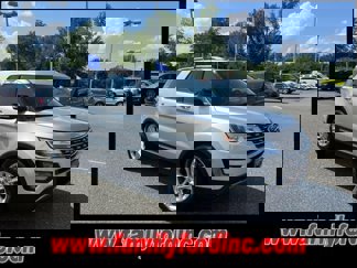 Certified 2017 Ford Explorer XLT w/ Equipment Group 202A image 1