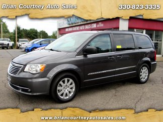 Used 2015 Chrysler Town & Country Touring image 1