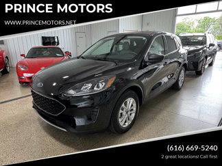 Used 2022 Ford Escape SE image 1