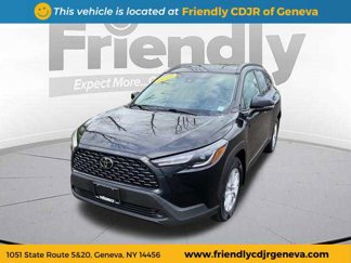 Used 2022 Toyota Corolla Cross LE image 1