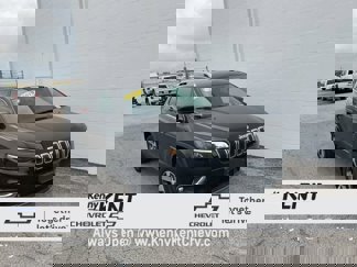 Used 2019 Jeep Cherokee Limited image 1