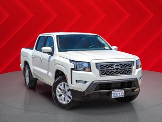 Used 2022 Nissan Frontier SV image 1