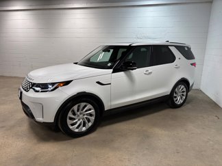 Used 2025 Land Rover Discovery S image 1