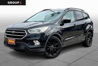 Used 2017 Ford Escape SE w/ SE Sport Appearance Package image 1