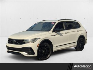 Used 2022 Volkswagen Tiguan SE R-Line image 1