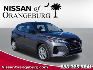 Used 2024 Nissan Kicks S image 1