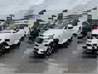 New 2025 Volvo XC40 B5 Core image 1