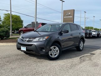 Used 2015 Toyota RAV4 LE image 1