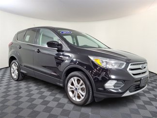 Used 2019 Ford Escape SE image 1