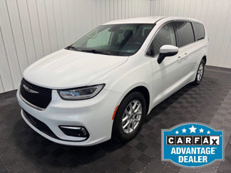 Used 2023 Chrysler Pacifica Touring-L image 1