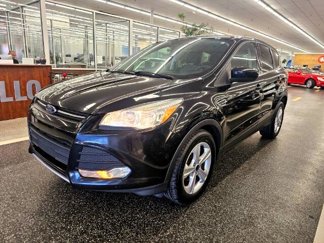 Used 2016 Ford Escape SE image 1