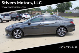 Used 2023 Hyundai Elantra Limited image 1