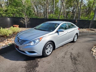 Used 2011 Hyundai Sonata GLS image 1
