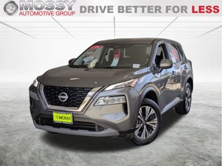 Used 2023 Nissan Rogue SV image 1