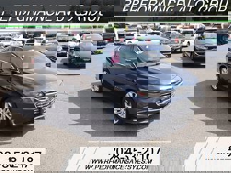 Used 2017 Chevrolet Malibu LT image 1