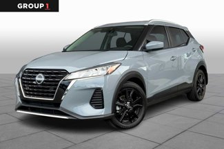 Used 2024 Nissan Kicks SV image 1