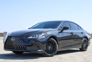Used 2023 Lexus ES 300h w/ Premium Package image 1