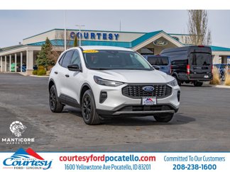 Used 2024 Ford Escape Active image 1