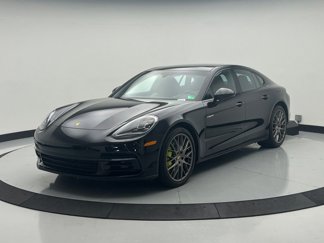 Used 2018 Porsche Panamera 4 image 1