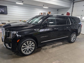 Used 2023 GMC Yukon XL Denali image 1