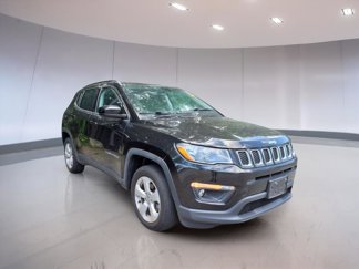 Used 2020 Jeep Compass Latitude image 1