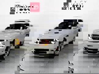 Used 2023 Dodge Challenger SXT image 1