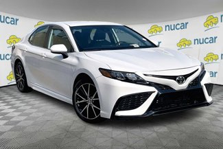 Certified 2021 Toyota Camry SE image 1