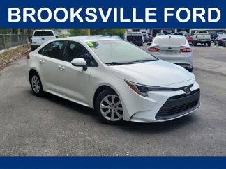 Used 2023 Toyota Corolla LE image 1