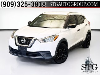 Used 2020 Nissan Kicks S image 1