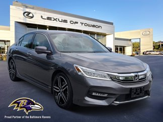 Used 2017 Honda Accord Touring image 1