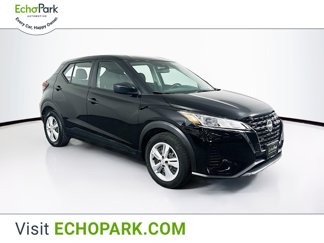 Used 2022 Nissan Kicks S image 1