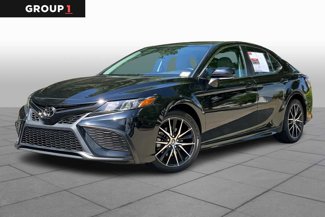 Used 2022 Toyota Camry SE image 1