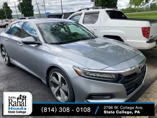Used 2018 Honda Accord Touring image 1