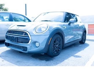 Used 2019 MINI Cooper S image 1