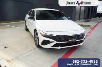 New 2025 Hyundai Elantra Sport image 1