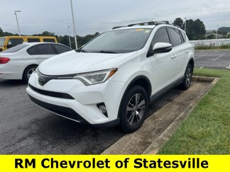Used 2018 Toyota RAV4 XLE image 1
