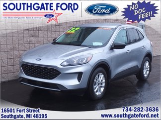 Used 2022 Ford Escape SE w/ Cold Weather Package image 1