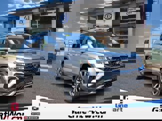 Used 2022 Volkswagen Taos SE w/ Driver Assistance Package video 1