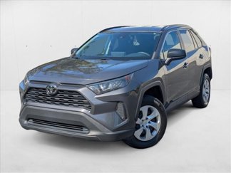Used 2021 Toyota RAV4 LE image 1